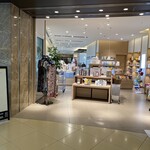 Gurando Nikko Awaji - 入口からして、小綺麗なSHOP屋根( ´ ▽ ` )