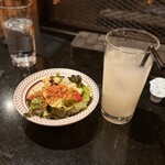 GOKU BURGER - サラダと柚ソーダ