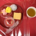 日光街道菓子処　華乃家 - スイーツ食べ放題中ｗ