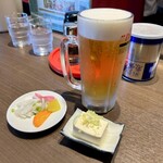 麗華 - 料理写真:生ビール、お通し