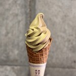 霧の森 茶フェ ゆるり - なめらかで口溶けが良い！！サックサクのワッフルコーンも美味しい！！