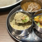 オイシイカレー - ココナッツベジカレー