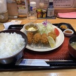 大戸屋 - 江田島産　大粒牡蠣フライ定食(4個) ライス特盛(¥1200+¥110)