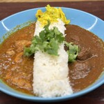 エピタフカレー - ■カレー2種盛り(鰹出汁香るチキンカレー/ポークビンダルーMARKⅡ)¥1,400