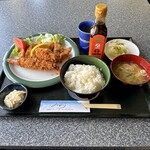 みどりお食事喫茶 - ミックスフライ定食(\1,800)