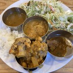 ヴェヌス サウス インディアン ダイニング - 1回目目当てのカリフラワー他4種