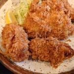 巣鴨ときわ食堂 - 揚げたてのカキフライ