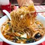 イナちゃん飯店 - 麺上げ