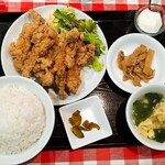 イナちゃん飯店 - 唐揚げ定食