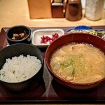 Yaesu Hatsufuji - 豚汁定食 (ご飯半分で)　620円