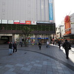 NIBOSHI MANIA - 左側横の道を通る