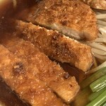 なかつ川 - 醤油カツラーメン