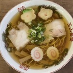 玉山食堂 - 中華そば 700円