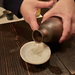 明石カンカン - 「凜」の熱燗をお酌していただきました♪