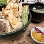 そば居酒屋吾妻奄 - 野菜たっぷり・海老3尾天丼