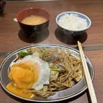 うま成屋 - 焼きそば定食