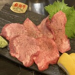 焼肉市場 - 