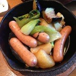 ユーハイム - ランチのソーセージ。お酢入りのスープで野菜を煮てあります