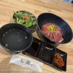Tsuuryuu - ランチ　ローストビーフ丼