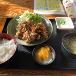 マルホ - 鳥唐揚げ定食（¥760）