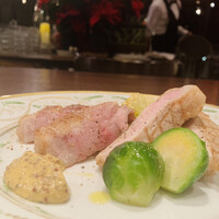 大磯迎賓舘 - ③ 2600円：みやじ豚のグリル、マスタードソース