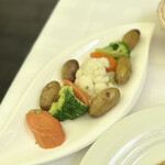 PIZZERIA RISTORANTE BACCO - ②付け合せのゆで野菜