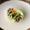 Restaurant Les Salons - 料理写真:⑤サバの炙り、海草クリームソース、青リンゴ、ホースラディッシュ、イタリアンパセリ