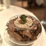 Relais & Chateaux Central Park Voorburg - ②ケールの温かい一口ケーキ