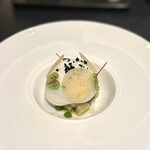 ESPLANADE Saarbrücken Boutique Hotel - ⑨イカとインゲン豆、トマトの泡、フランボワーズの粉