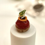 De Bokkedoorns - ③北京ダック風アヒルの皮、人参、キャビア