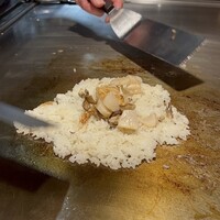 卓 - 帆立と木の子のガーリックライス1200円