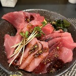 ひびの食堂 - 上マグロ丼(1500円)ネタ増+500円