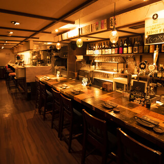 記念日デートから団体宴会まで◎土日祝は夕方から飲めます♪