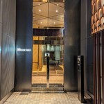 JAM17 DINING - 店舗が入っている東急歌舞伎町タワーの入口(店舗は17F)