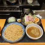 つけ麺 道 - 【特製つけ麺(普通盛)】(¥1600)