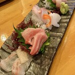 藍や - 「刺身盛り合わせ」手前2品、ヒラメ、本マグロ（中トロ）