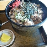 Tonton Ya - ｻｯﾁﾝのぶたすき焼き丼、温玉見えず残念　￥680