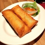 彩華 - 魚のすり身とレモングラスの春巻き