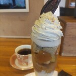 クリクリ - 栗と紅茶のパフェ¥1100