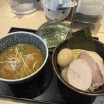 麺屋一燈 - 「特製濃厚魚介つけ麺」と「海苔 5枚」