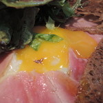 カフェ・ラ・ファミーユ - 玉子の半熟感が良い