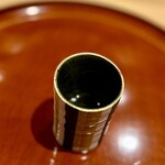 銀座 しのはら - カウンター中央席に座ると高煎茶でお出迎え。