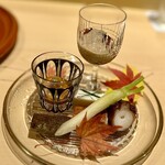 銀座 しのはら - ❽八寸 ～クリスマスの発祥から文化のお話。鮪の山掛け、紹興酒のタレに漬けた甘海老と烏賊・雲丹ソース、青海大根の味噌漬け、干瓢、蛸、自家製の鱈のたちかま、堀川牛蒡の山椒焼き、庄内麩のチーズ挟み、紅白生須と唐墨、鯣烏賊の塩辛、生酢と芹のお浸し。