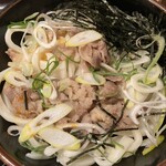 肉つけうどん うつけ - 牛辛まぜうどん