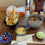 蕎麦ダイニングそばの里 - かけそば♬
            ミニ天丼♬
            (天かすﾘｸｴｽﾄ)