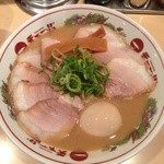 半熟たまご&チャーシューメン。見た目がキレイ！