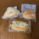 パンの木 - クリームチーズ 135円　クリームパン 130円   マスタードドック 270円