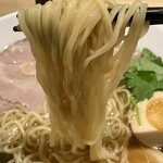 和バル 白金魚 - 山芋を練り込んだ細麺