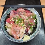 愛南 市場食堂 - まかない丼