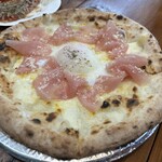 PizzeriaTrattoriaDaPeGONZO - ⚫️生ハムのビスマルク1500円